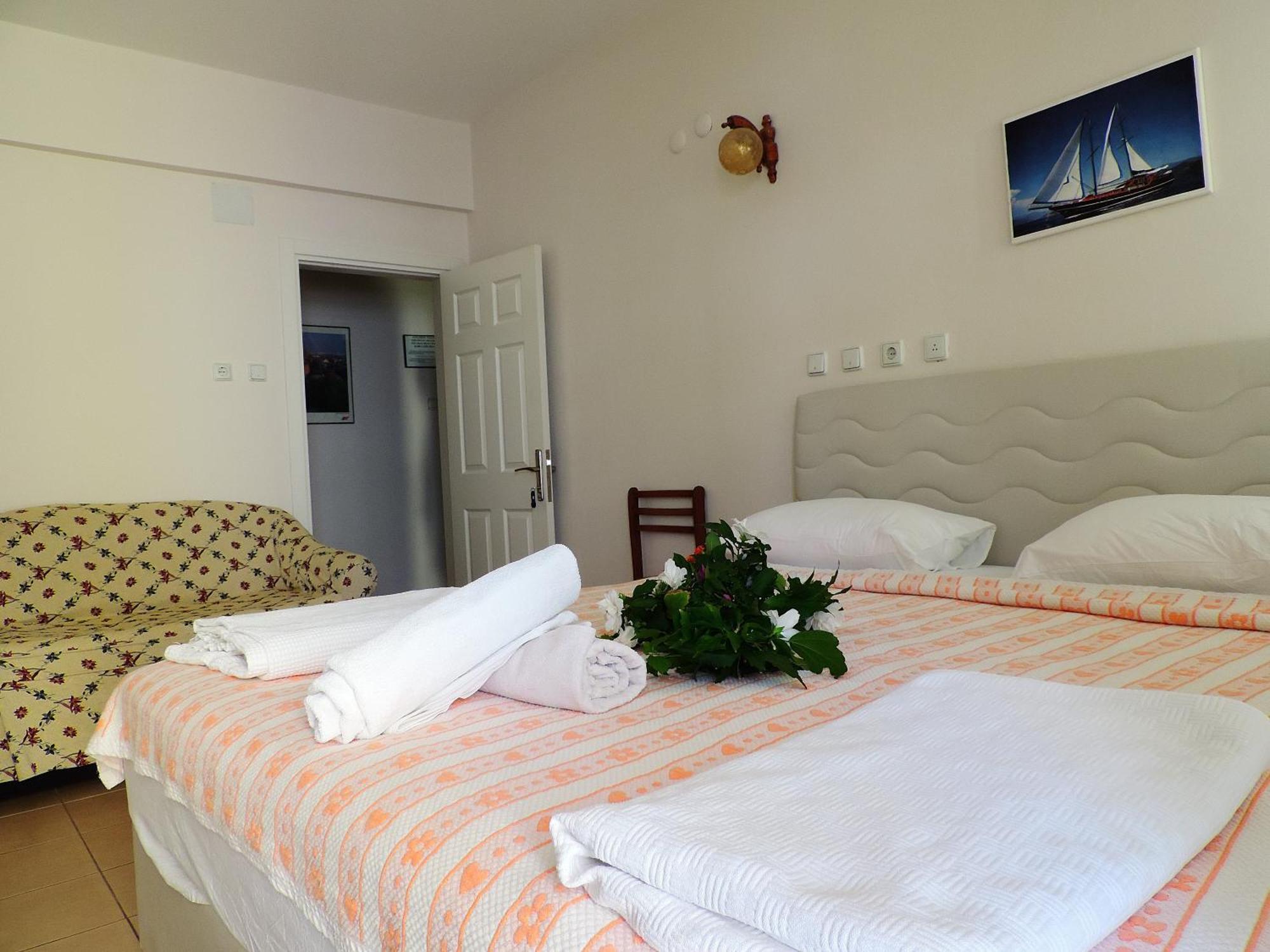 Onur Pension Bed and Breakfast Fethiye Rum bild