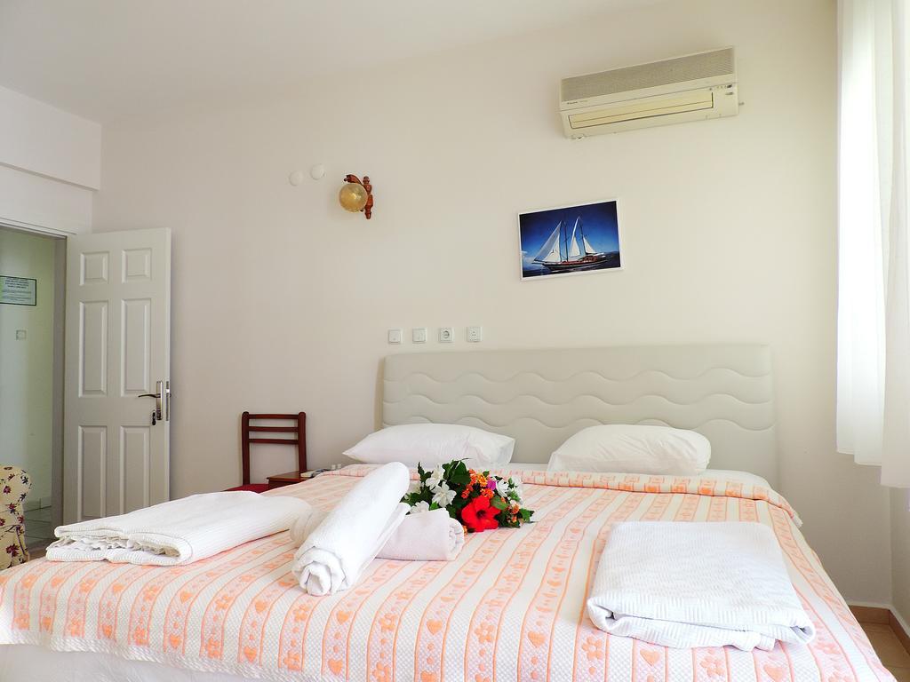 Onur Pension Bed and Breakfast Fethiye Rum bild