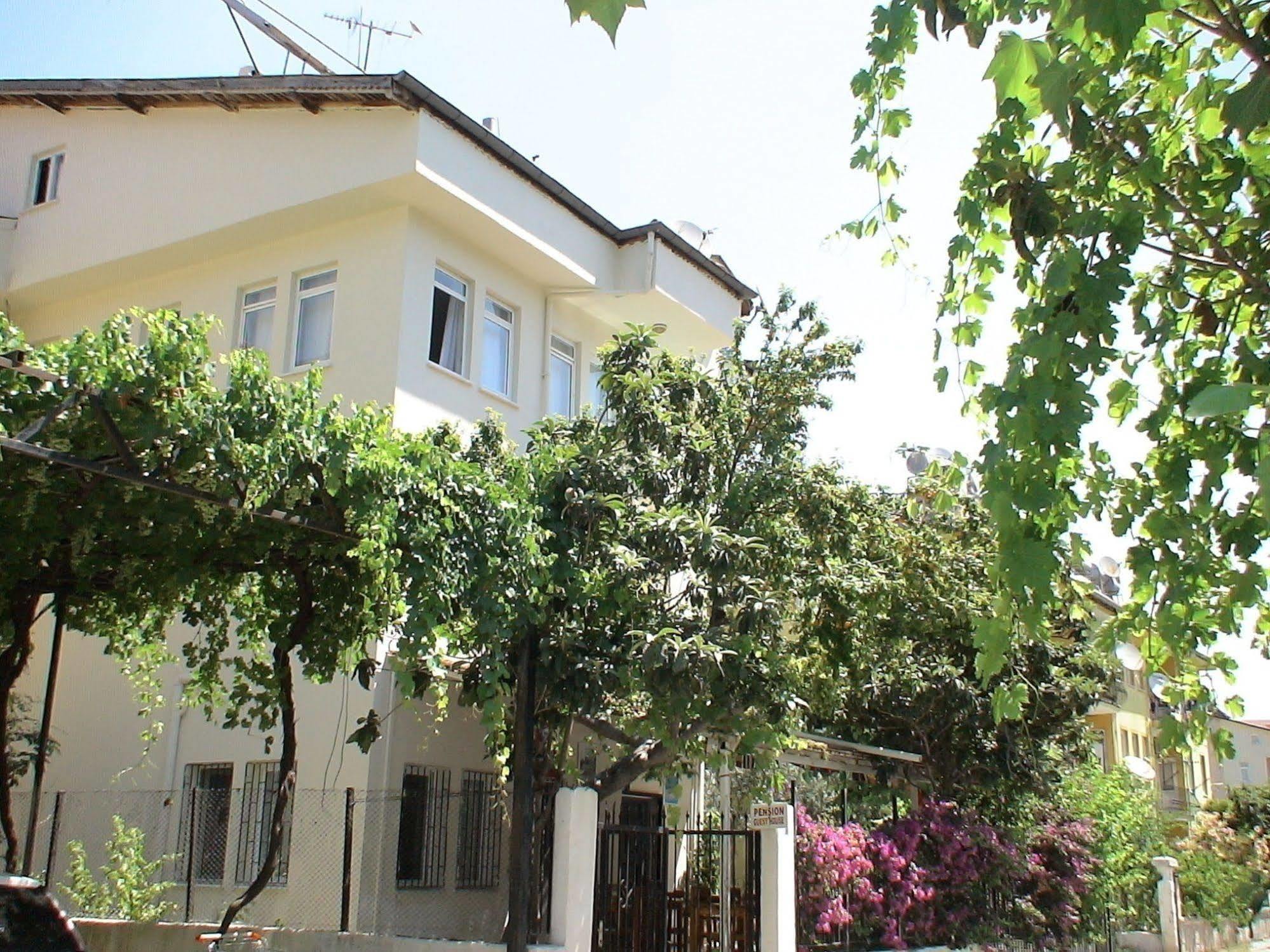 Onur Pension Bed and Breakfast Fethiye Exteriör bild